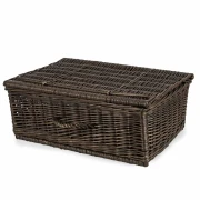 Duży czarny kosz wiklinowy o wymiarach 55x37x23 cm